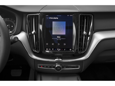2023 Volvo XC60 B5 Ultimate Dark Theme