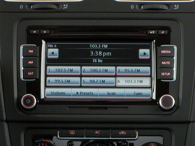2010 Volkswagen Golf 2-Door (M5)