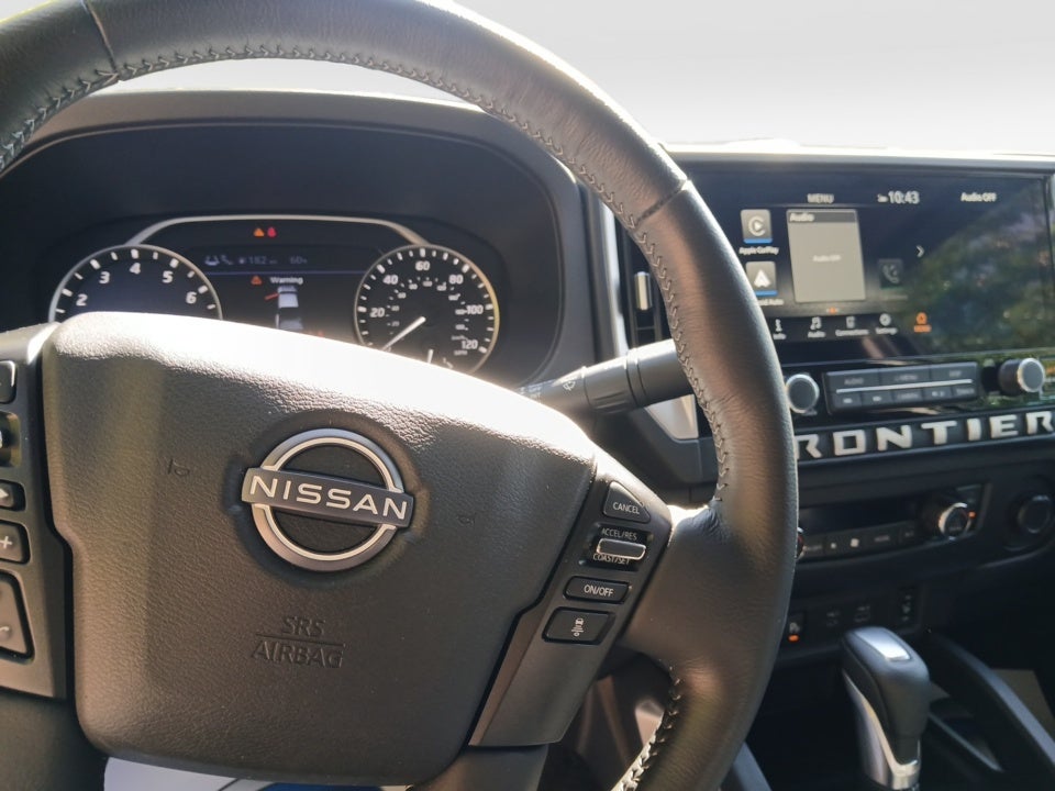 2025 Nissan Frontier SV