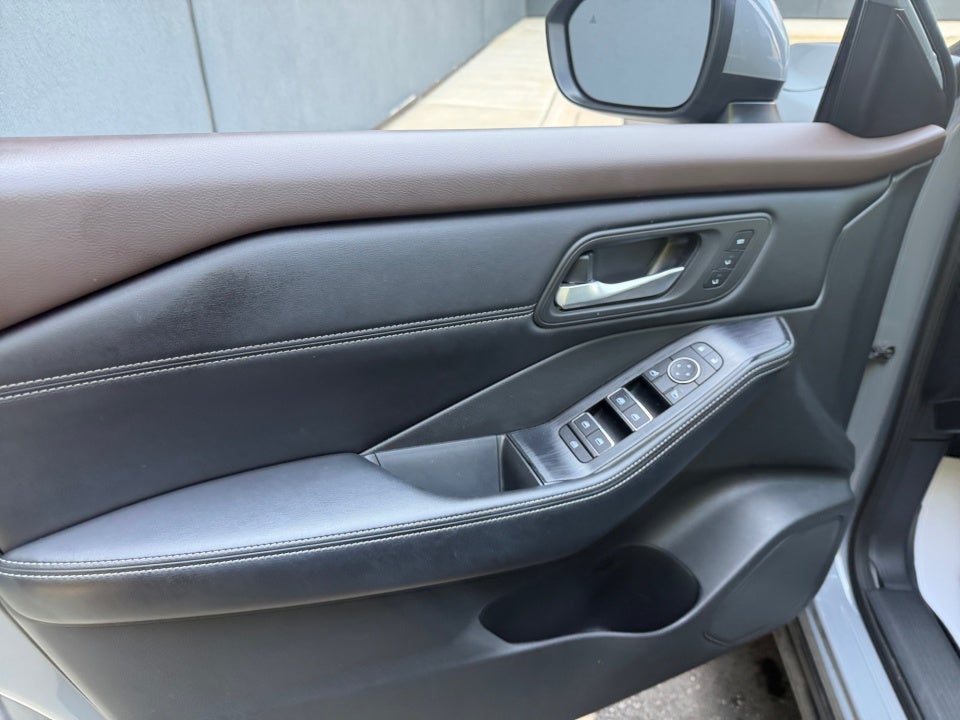 2022 Nissan Rogue SL FWD
