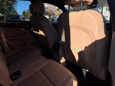 2021 Porsche Macan AWD
