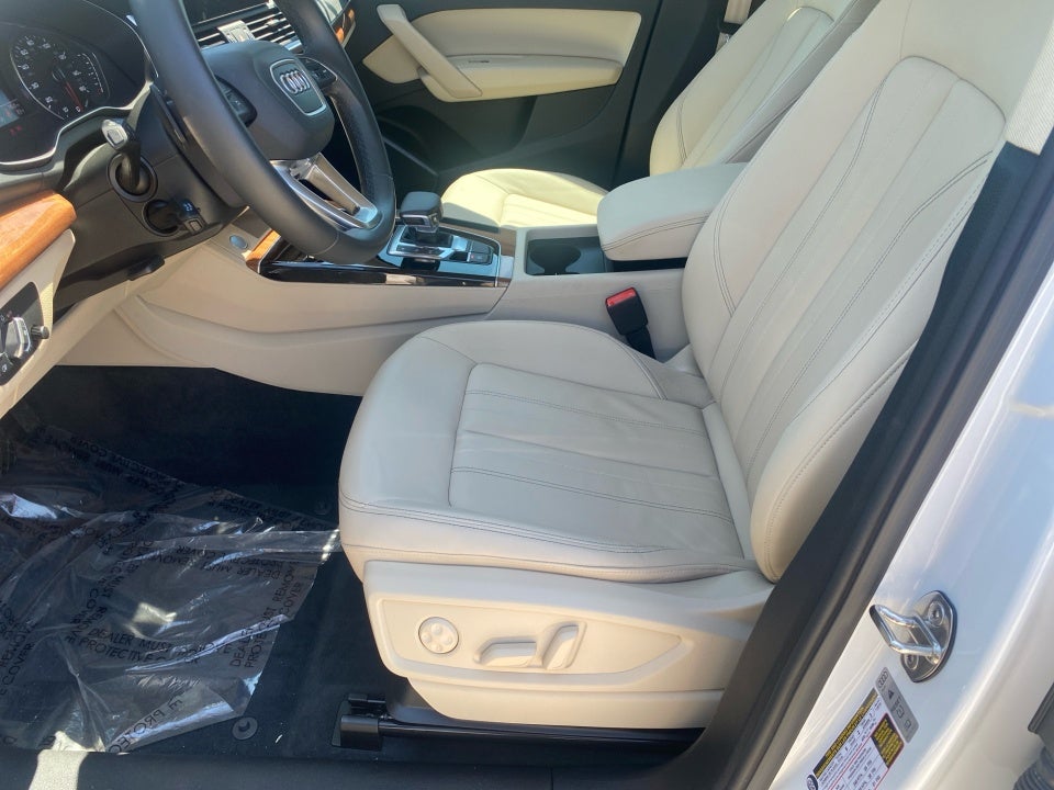 2025 Audi Q5 Premium 40 TFSI quattro S tronic