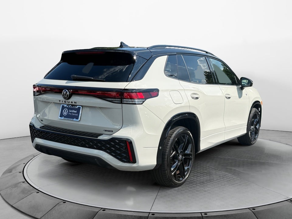 2026 Volkswagen Tiguan SE R-Line Black