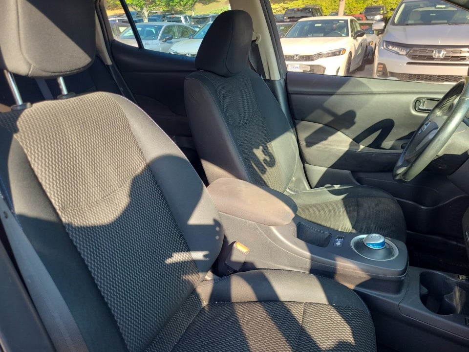 2013 Nissan LEAF S