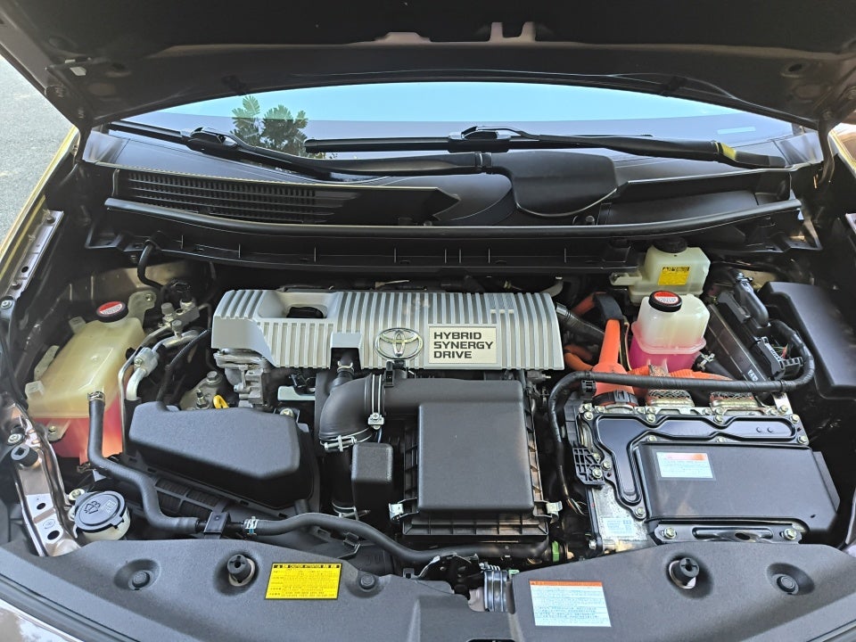 2015 Toyota Prius v Four