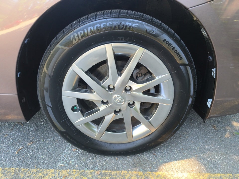 2015 Toyota Prius v Four