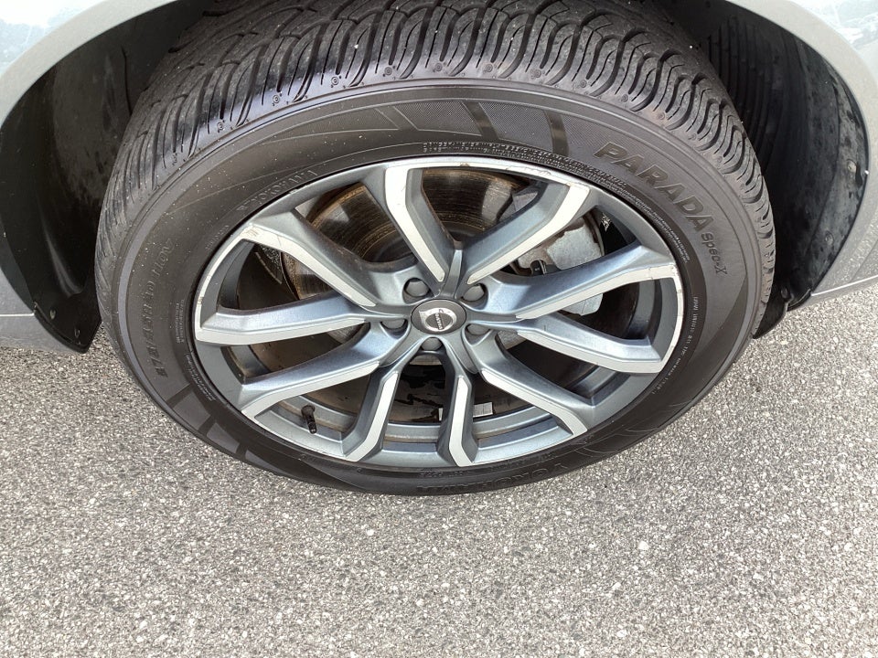 2016 Volvo XC90 T6 Momentum