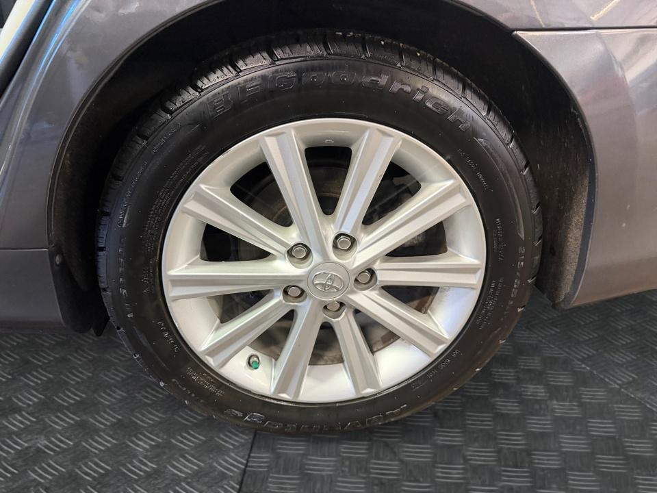 2014 Toyota Camry Hybrid XLE