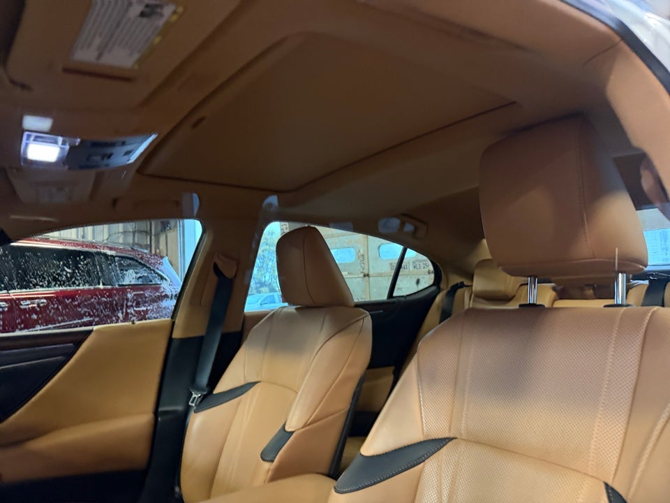 2025 Lexus ES 300h ES 300h Luxury