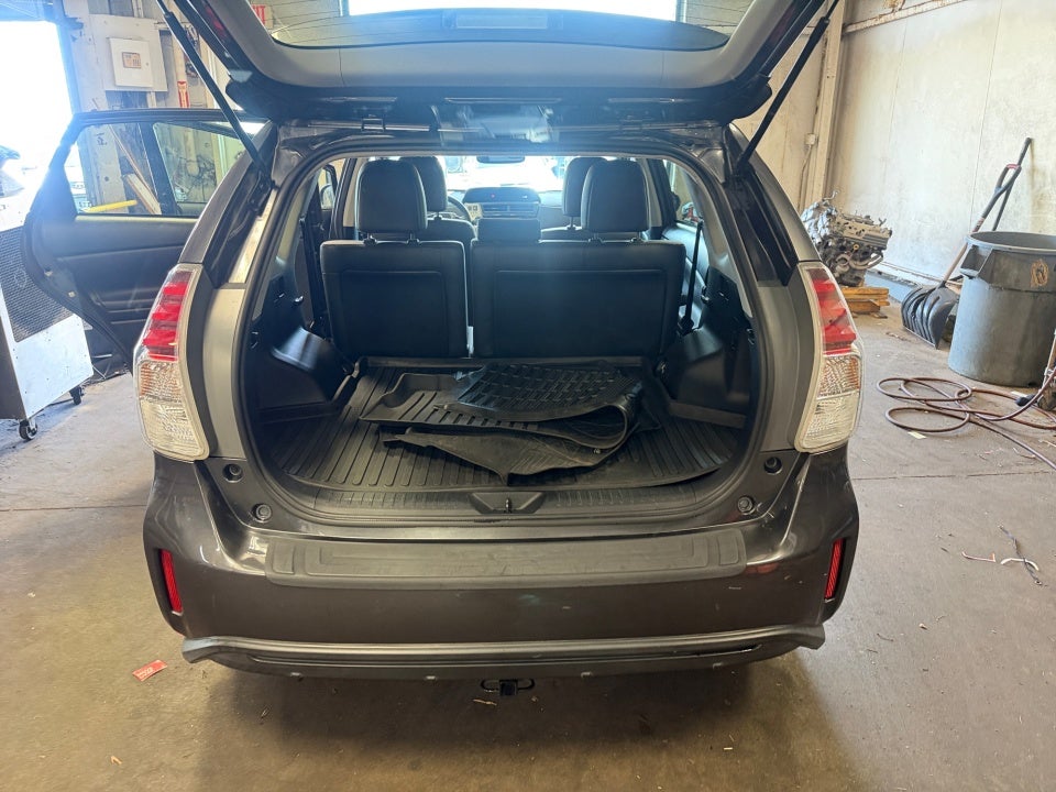 2017 Toyota Prius v Four