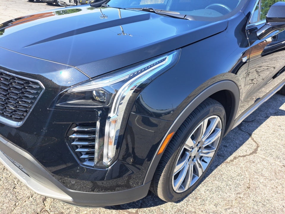 2023 Cadillac XT4 FWD Premium Luxury