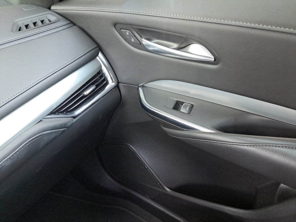 2023 Cadillac XT4 FWD Premium Luxury