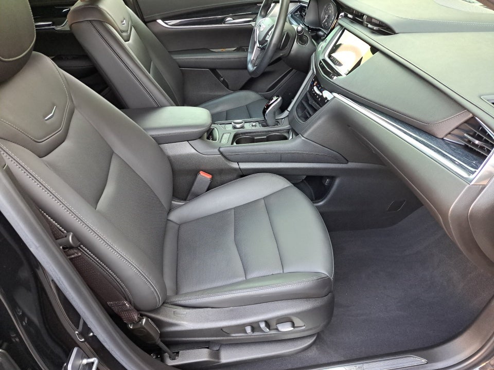 2024 Cadillac XT5 FWD Premium Luxury