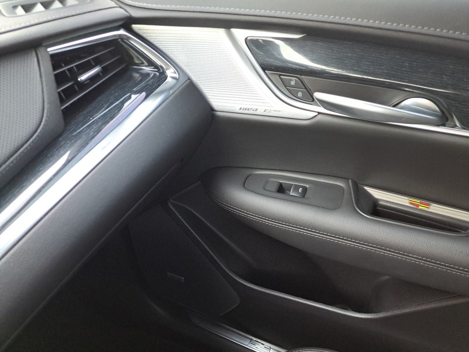 2024 Cadillac XT5 FWD Premium Luxury