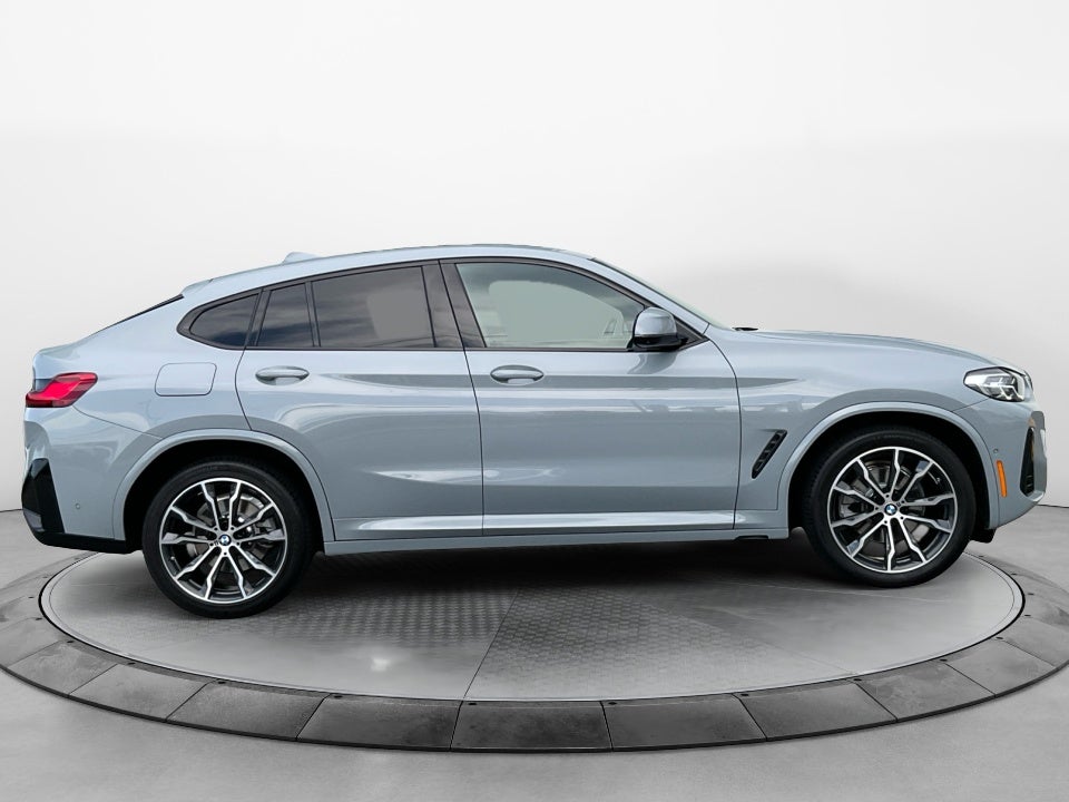 2023 BMW X4 xDrive30i