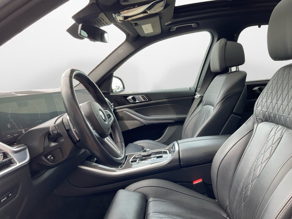 2024 BMW X5 M60i