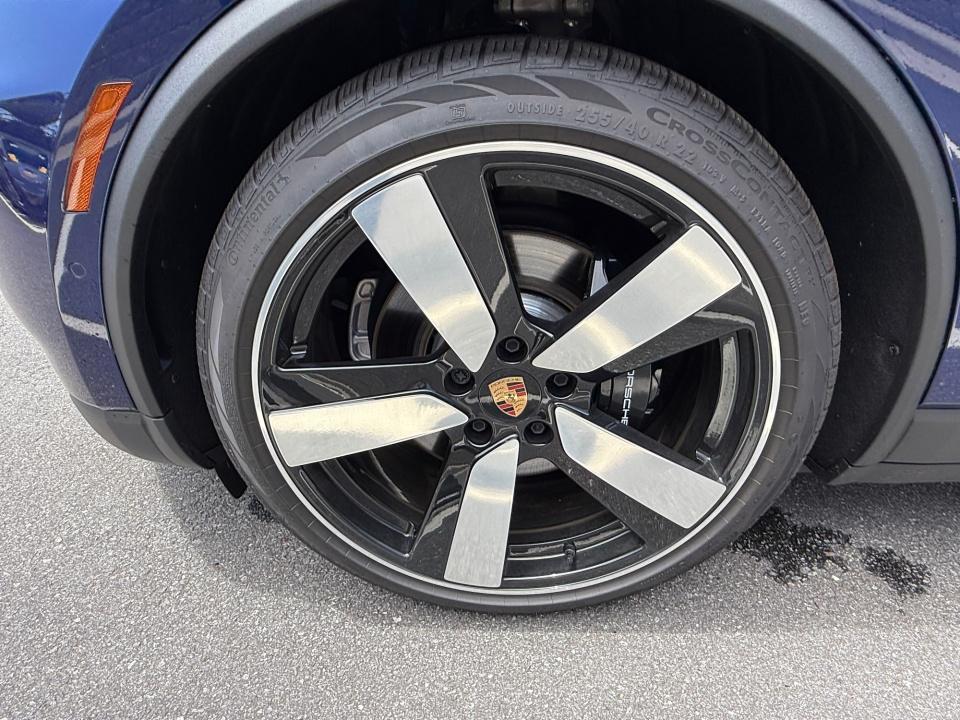 2025 Porsche Macan Electric 4S