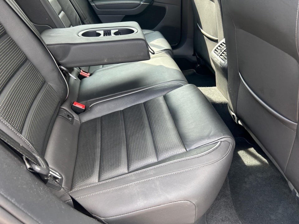 2019 Volkswagen Golf R 2.0T w/DCC & Navigation (M6)