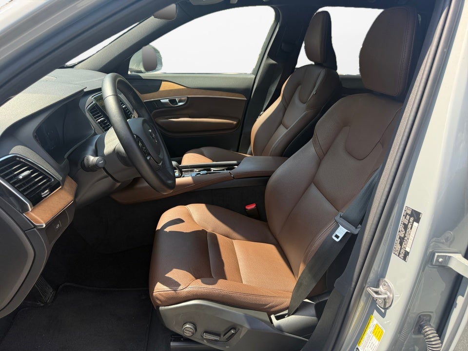 2024 Volvo XC90 Plus Bright Theme