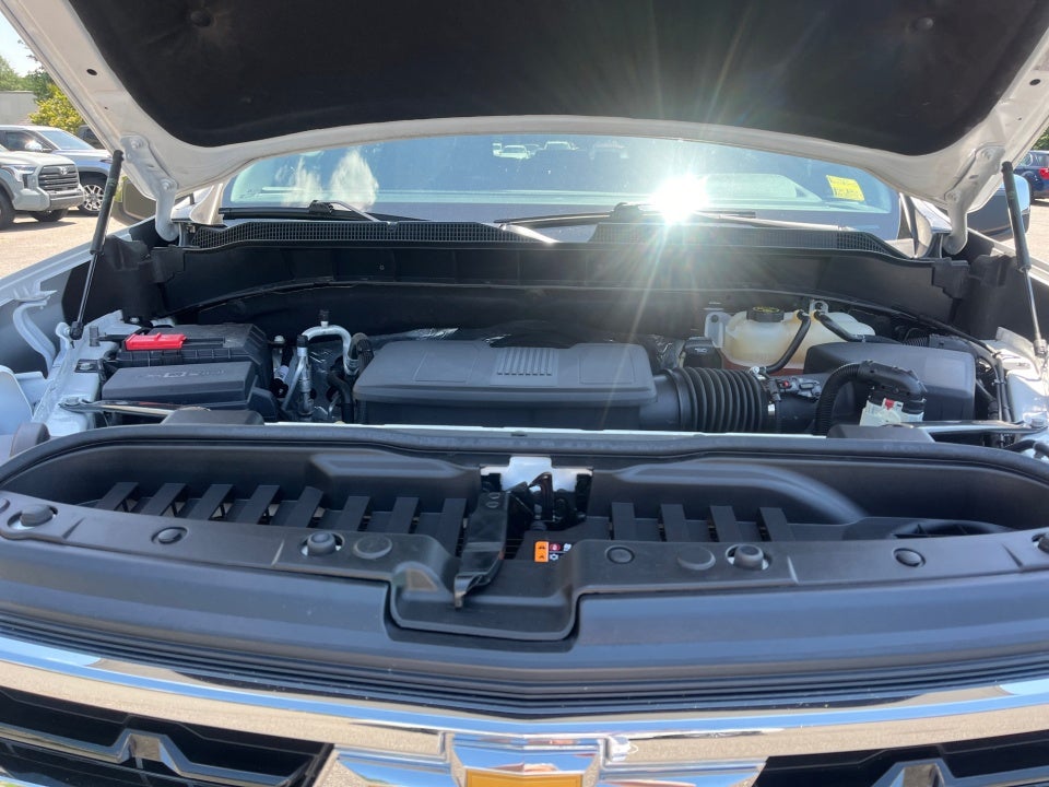 2022 Chevrolet Silverado 4WD Crew Cab Standard Bed LT