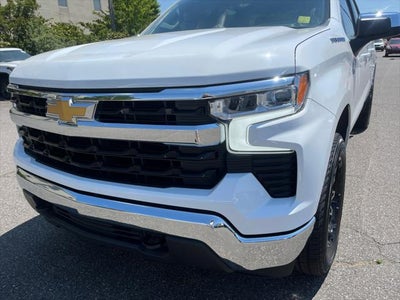 2022 Chevrolet Silverado 4WD Crew Cab Standard Bed LT