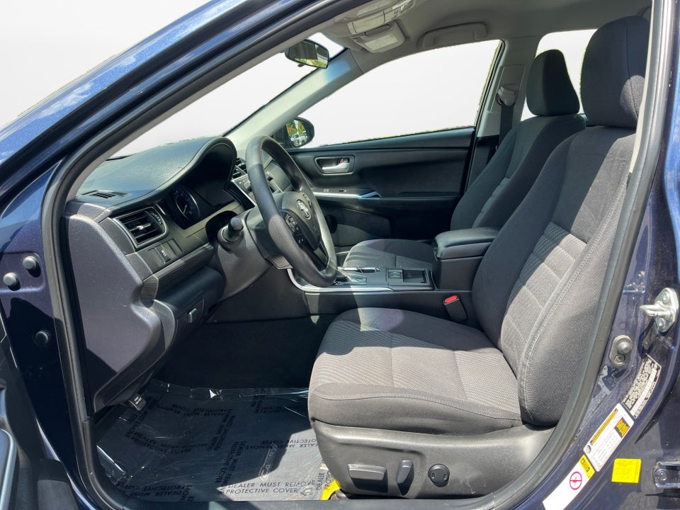 2015 Toyota CAMRY LE