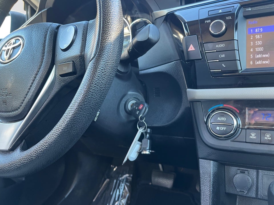 2015 Toyota COROLLA LE
