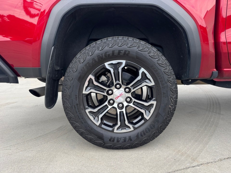 2024 GMC Canyon 4WD AT4