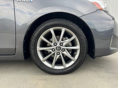 2015 Toyota Prius v Five