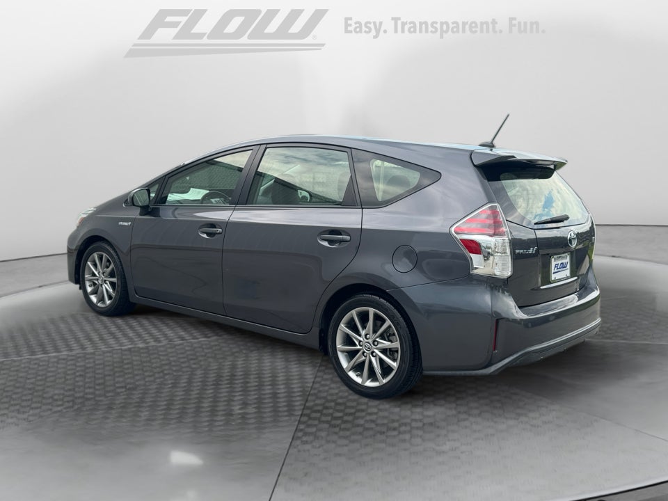 2015 Toyota Prius v Five