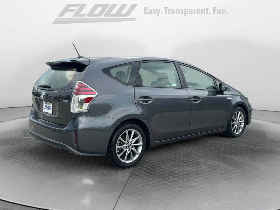 2015 Toyota Prius v Five