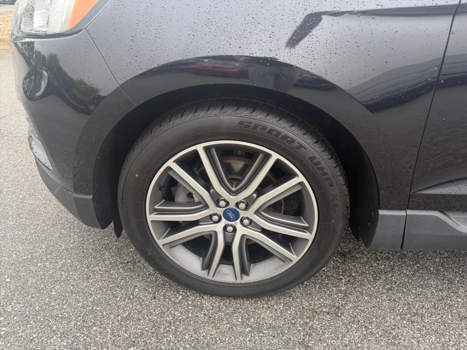 2019 Ford Edge Titanium