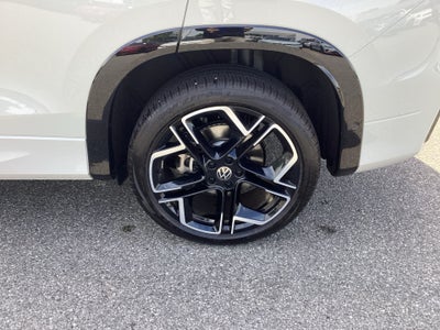 2026 Volkswagen Tiguan SEL R-Line Turbo