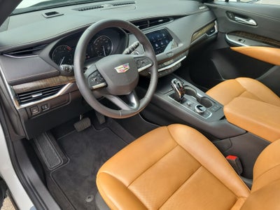2023 Cadillac XT4 AWD Premium Luxury