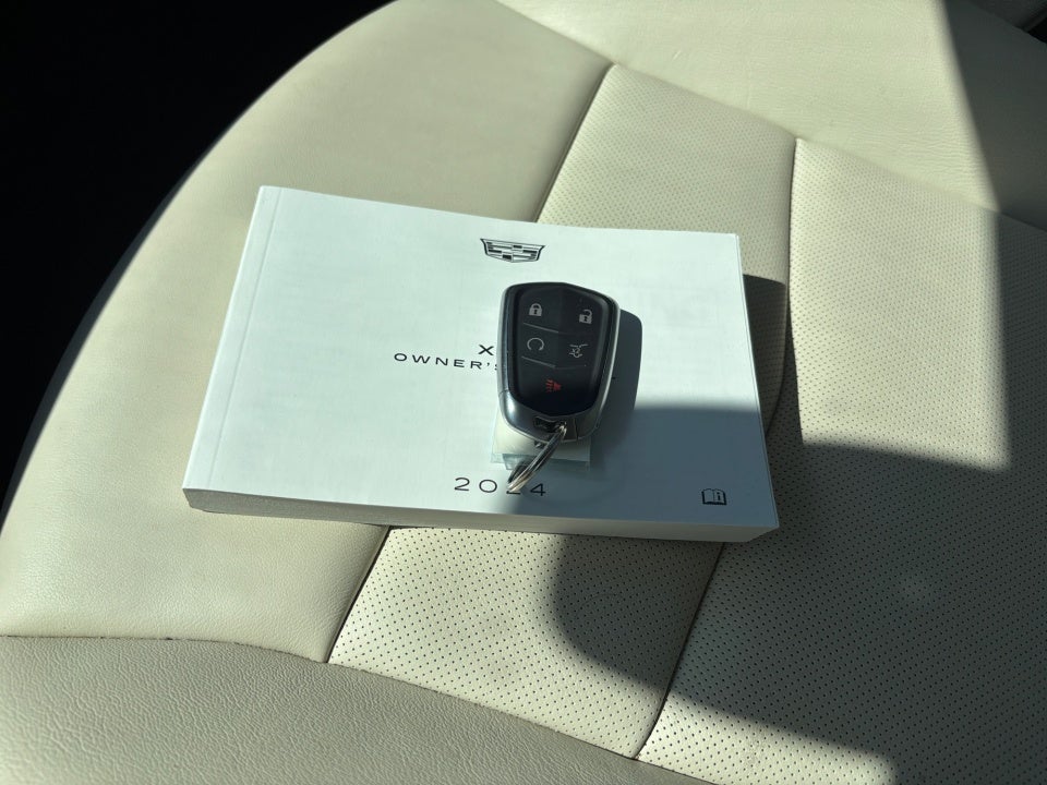 2024 Cadillac XT5 FWD Premium Luxury