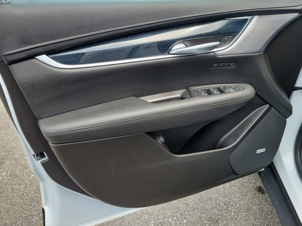 2025 Cadillac XT5 FWD Premium Luxury