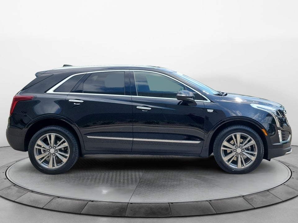 2022 Cadillac XT5 FWD Premium Luxury