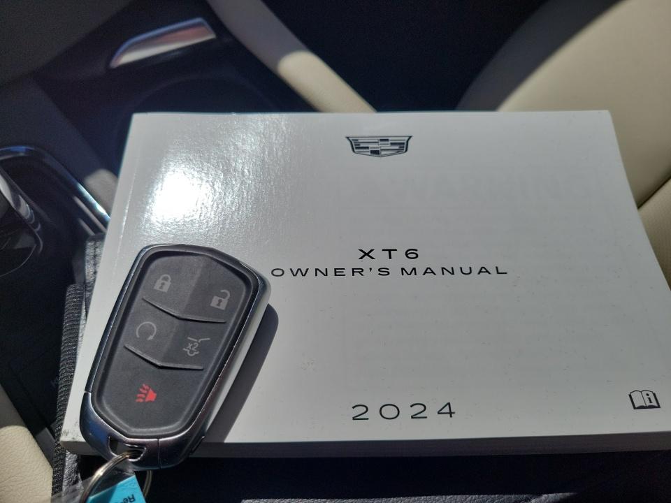 2024 Cadillac XT6 FWD Premium Luxury