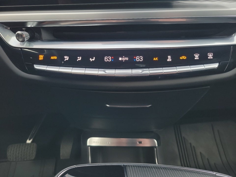 2024 Cadillac LYRIQ Sport
