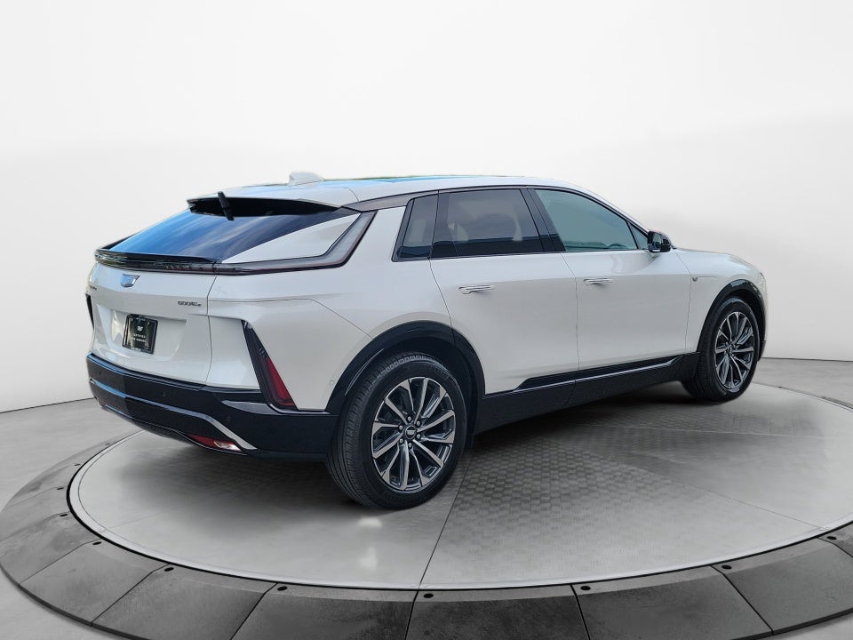 2024 Cadillac LYRIQ Sport