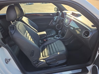 2012 Volkswagen Beetle 2.0T Turbo w/Sound/Nav PZEV