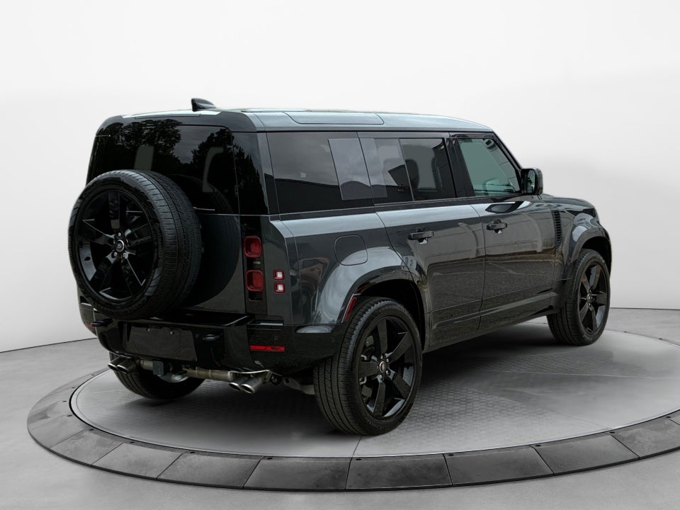 2025 Land Rover Defender 110 P500 X-Dynamic SE
