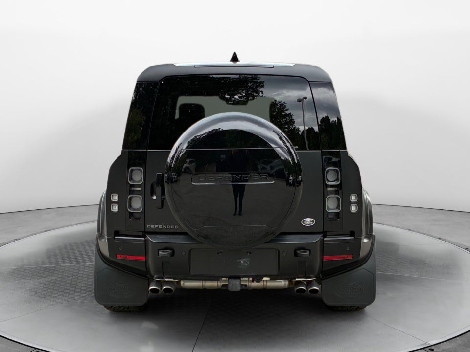 2023 Land Rover Defender 110 V8