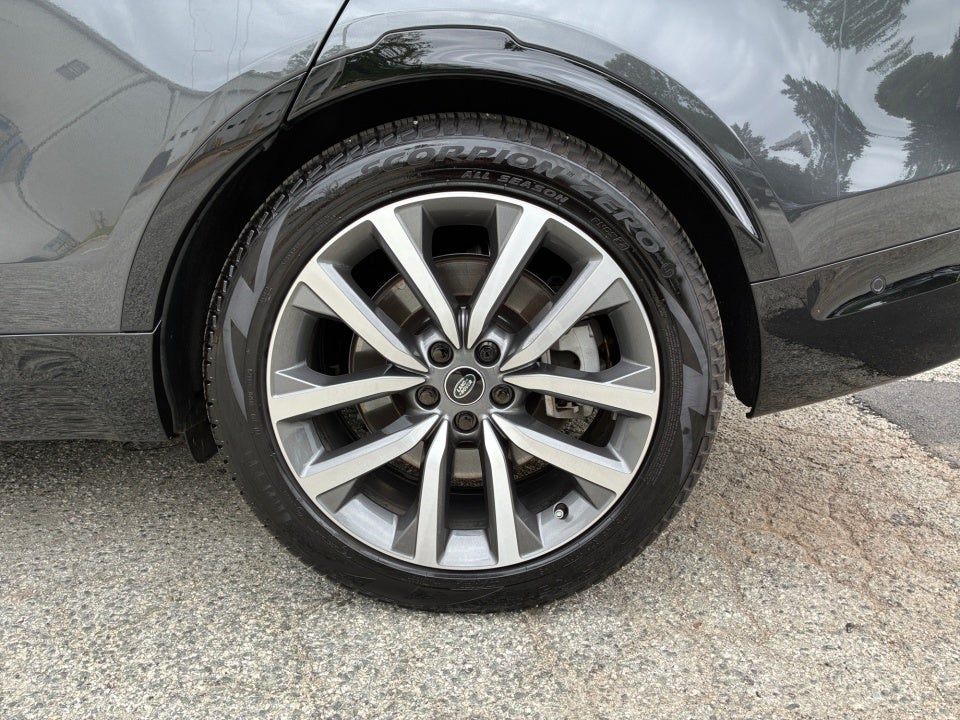 2025 Land Rover Discovery P360 Dynamic SE