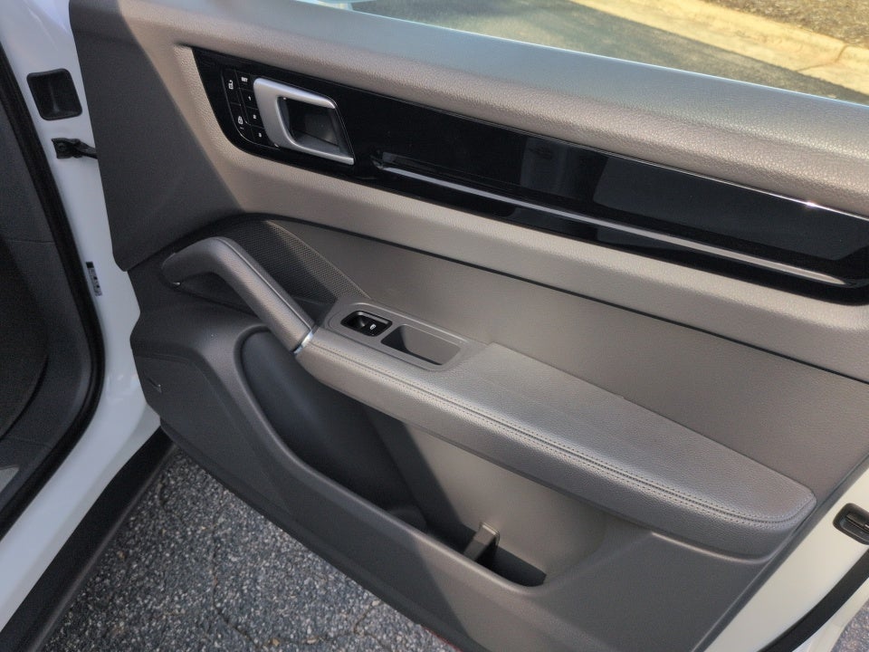 2019 Porsche Cayenne Base