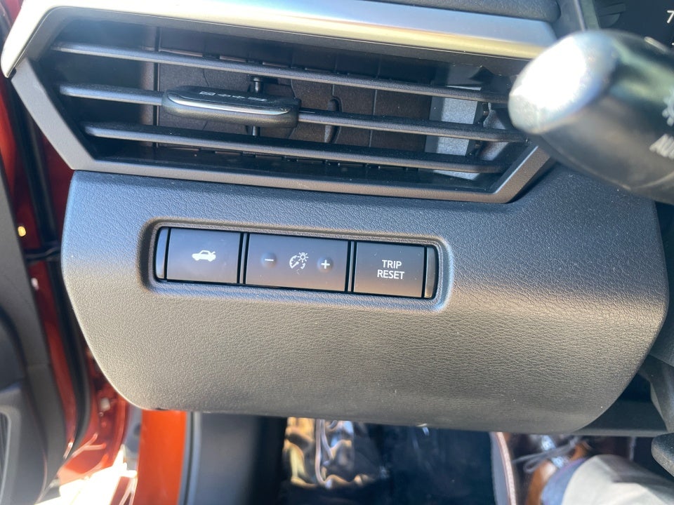 2022 Nissan Altima SR FWD