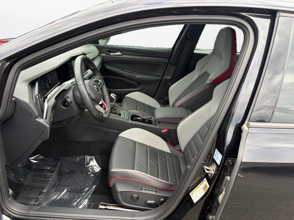 2022 Volkswagen Golf GTI SE