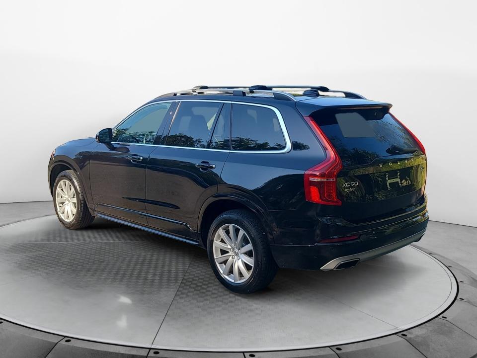 2019 Volvo XC90 Momentum