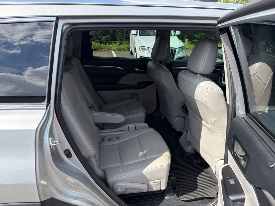 2019 Toyota Highlander Limited Platinum