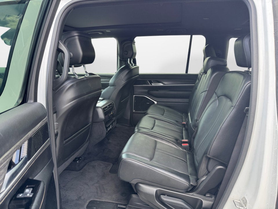2023 Jeep Wagoneer Series III 4x4